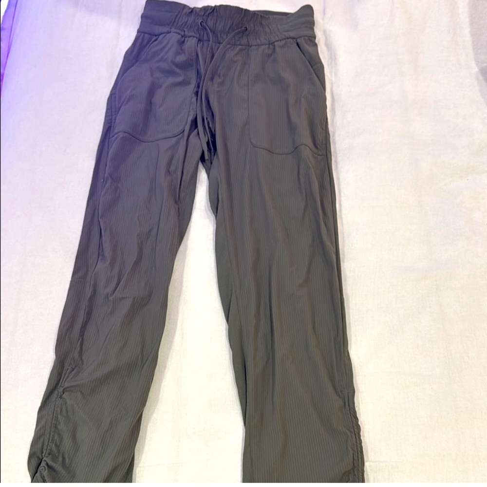 Lululemon Pants, size 2, grey